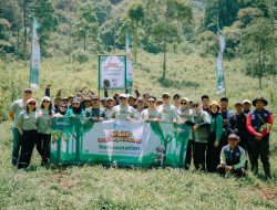 Peringati HUT ke-10, Waskita Beton Precast Tanam 1.000 Pohon Trembesi di Bandung